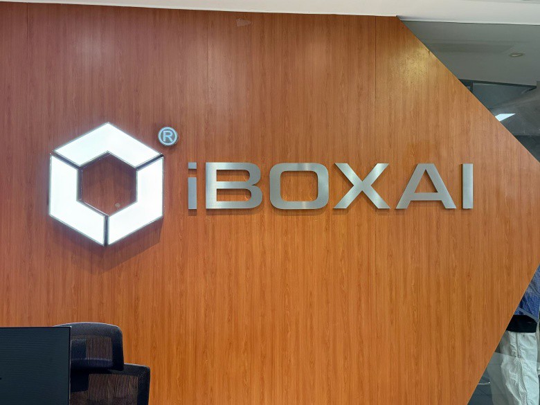 iBOXAI